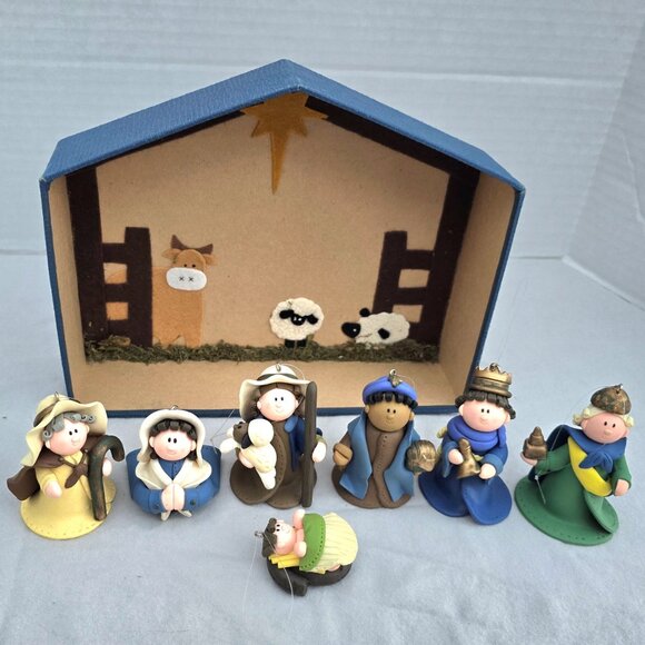 2004 Nativity Box Handmade Creche /Felted MANGER  Polymer Clay Figure/Ornaments - Picture 10 of 12
